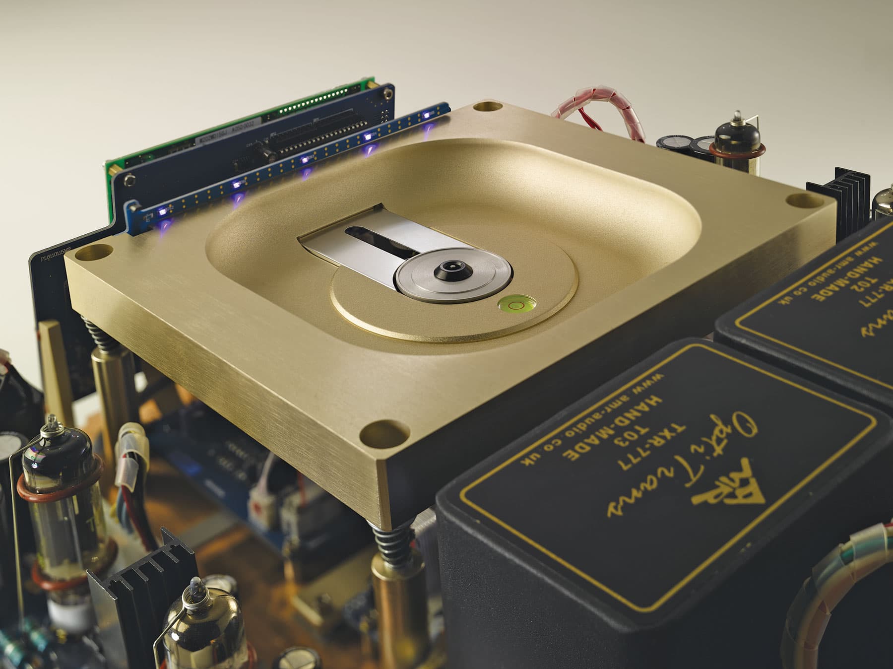TDA1541A multibit DAC.